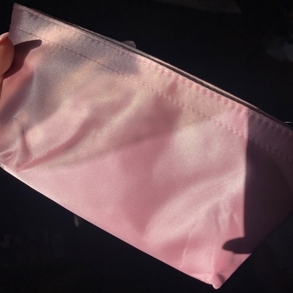Makeup bag - Picture 3 of 4